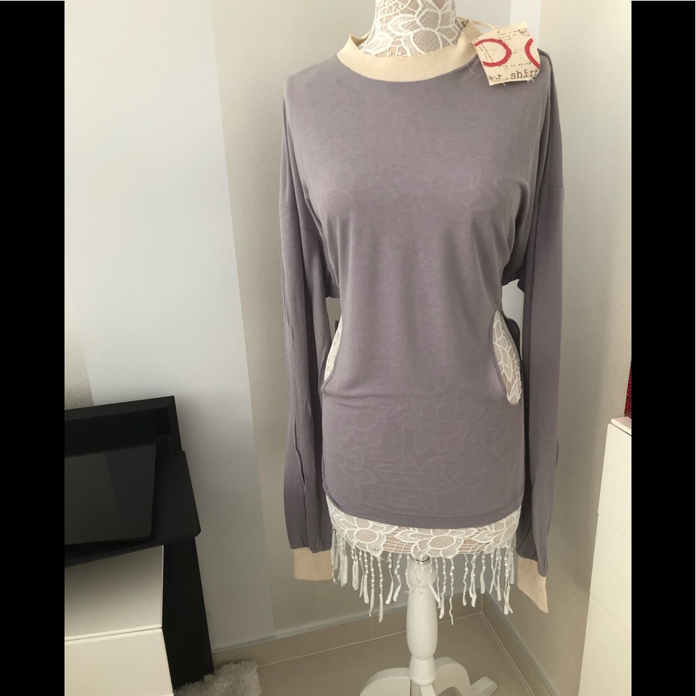 Light Sweatshirt with Cutout Sides